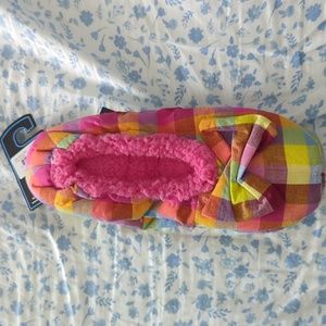 Snoozies non skid slippers